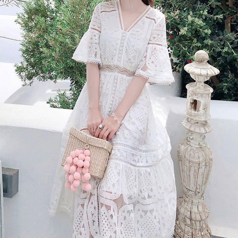 Tenue Robe Blanche Dentelle