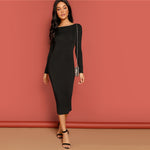 Robe Noire avec Dentelle dans le Dos